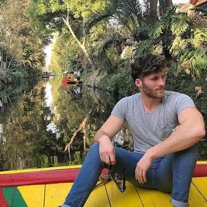 Meet your Posher, Brock